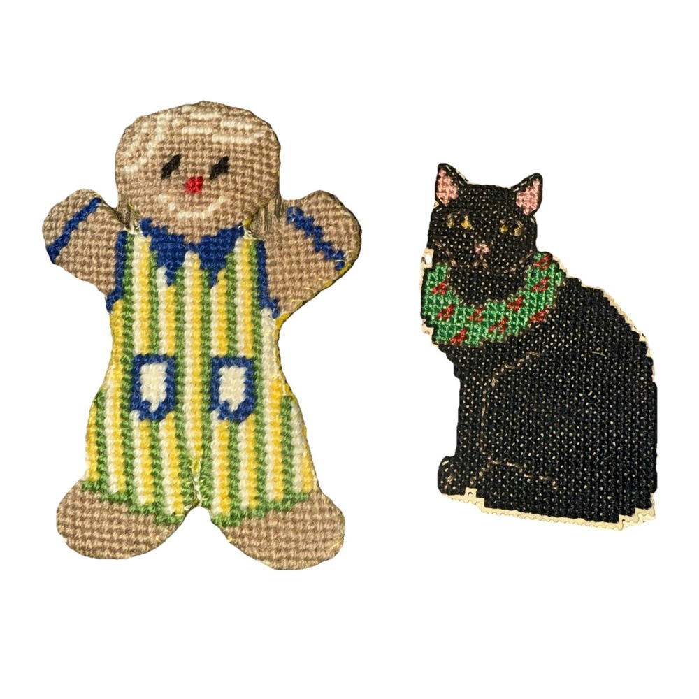 VTG Needlepoint Cross Stitch Christmas Ornaments Gingerbread Man And Cat‎